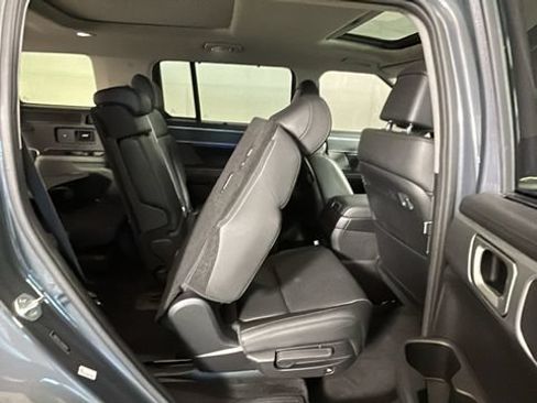 Used 2024 Hyundai Santa Fe Limited FWD image 30