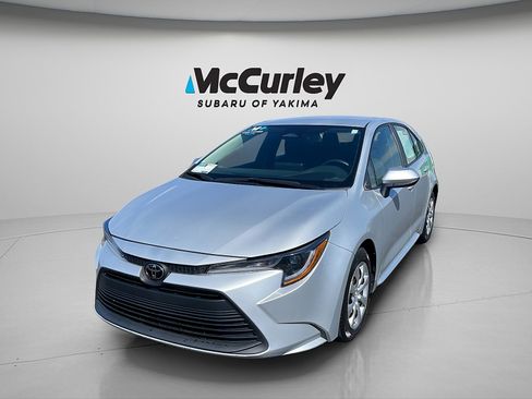 Used 2024 Toyota Corolla LE FWD image 1