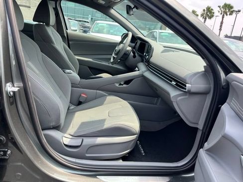 New 2026 Hyundai Elantra Sport FWD image 22