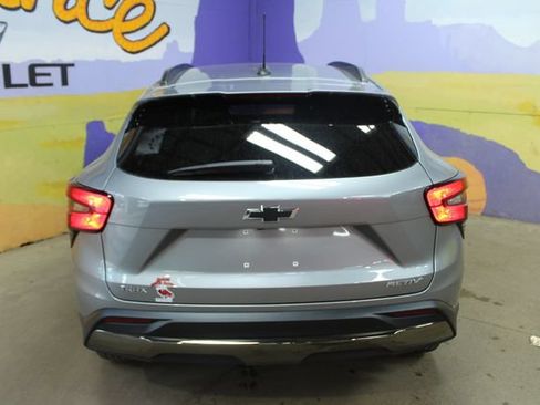 Used 2024 Chevrolet Trax ACTIV w/ Driver Confidence Package FWD image 7