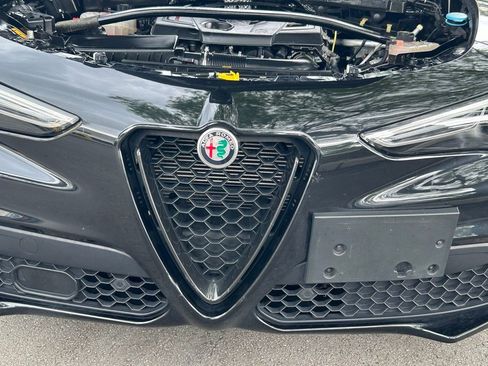 Used 2022 Alfa Romeo Stelvio Veloce AWD/4WD image 33