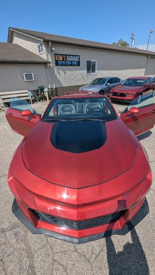 Used 2017 Chevrolet Camaro LT RWD image 13
