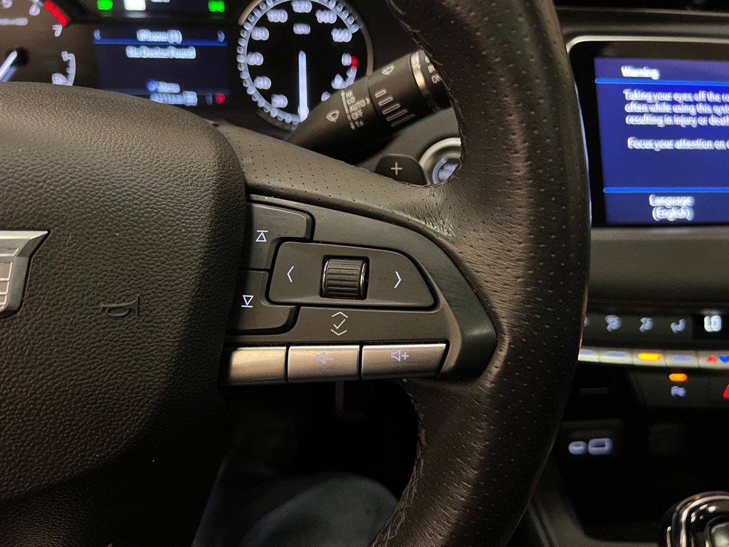 Used 2023 Cadillac XT4 Sport w/ Driver Assist Package AWD/4WD image 19