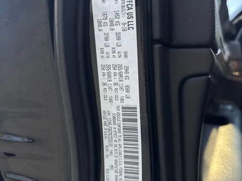 Used 2019 Jeep Grand Cherokee Limited AWD/4WD image 17