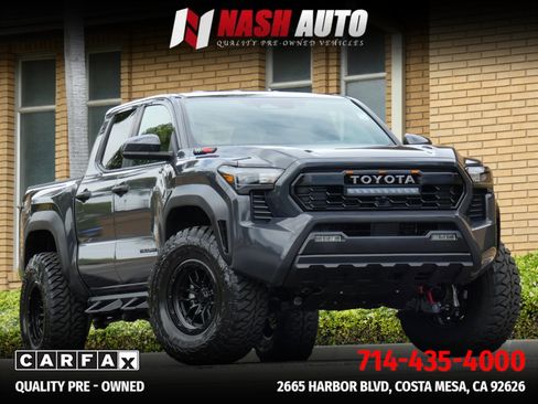 Used 2025 Toyota Tacoma TRD Off-Road image 1