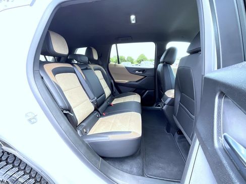 Certified 2026 Chevrolet Equinox ACTIV w/ Safety and Technology Package AWD/4WD image 18