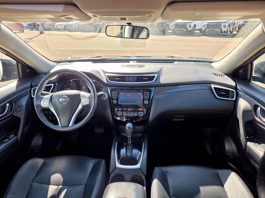 Used 2015 Nissan Rogue SL w/ SL Premium Package AWD/4WD image 12