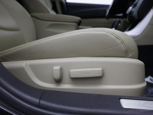 Used 2020 Acura TLX FWD image 39