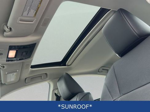 Used 2022 Lexus ES 350 w/ Accessory Package image 12