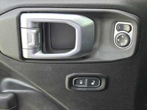 Certified 2022 Jeep Wrangler Unlimited Sport AWD/4WD image 24