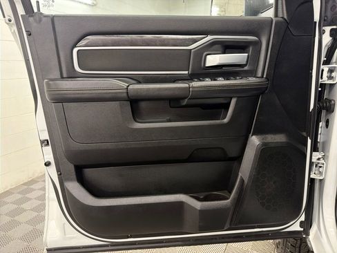 Used 2024 RAM 2500 Big Horn image 16