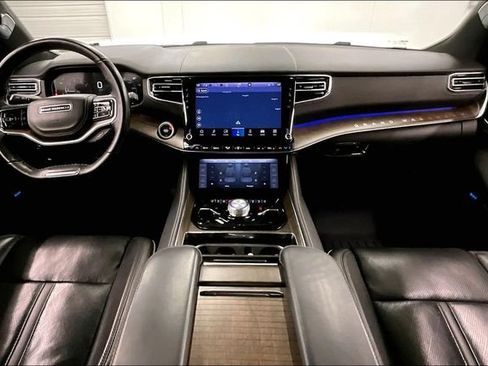 Used 2023 Jeep Grand Wagoneer Series II AWD/4WD image 17