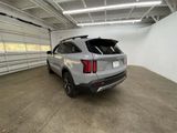 Used 2022 Kia Sorento SX Prestige image 4