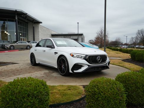 New 2026 Mercedes-Benz E 53 AMG e 4MATIC Sedan image 1