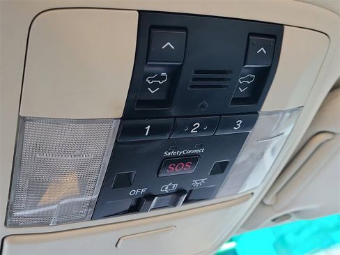 Used 2011 Lexus GX 460 Premium image 31