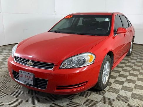 Used 2009 Chevrolet Impala LT FWD image 2