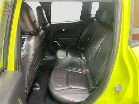 Used 2018 Jeep Renegade Limited w/ UConnect 8.4 Nav Group image 25