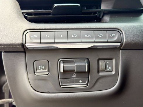 Used 2023 Cadillac Escalade ESV Sport w/ Touring Package AWD/4WD image 37