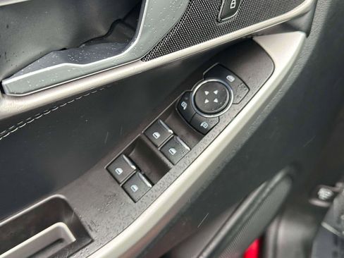 Used 2023 Ford Explorer XLT w/ Equipment Group 202A image 17