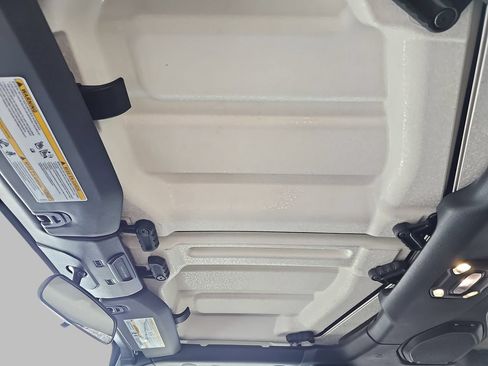 Used 2019 Jeep Wrangler Unlimited Sport S AWD/4WD image 33