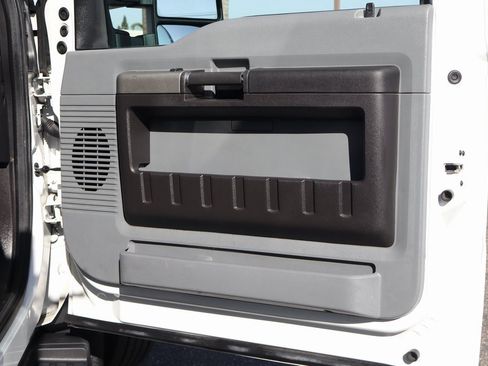 Used 2011 Ford F550 2WD Crew Cab Super Duty w/ Payload Upgrade Pkg image 39