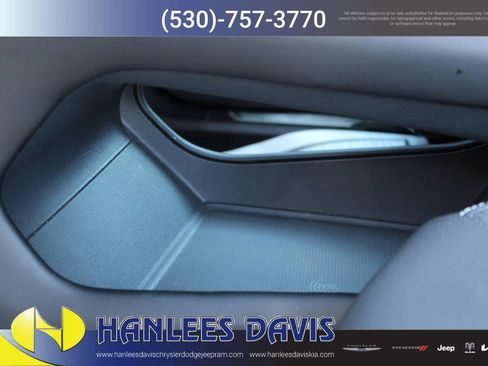 Used 2024 Volkswagen Atlas SE image 15