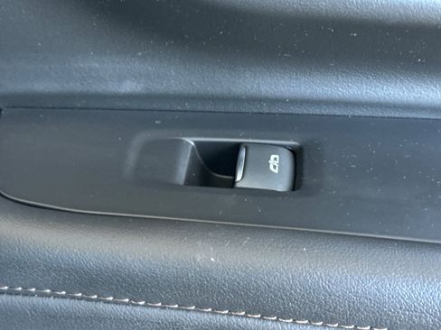 Used 2024 Chevrolet Tahoe High Country w/ Premium Package image 21