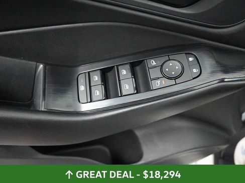 Used 2024 Nissan Rogue S image 31