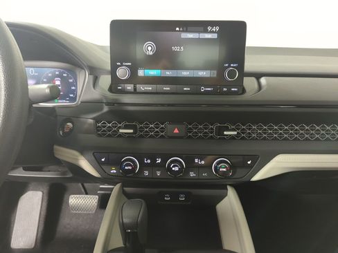 Used 2025 Honda Accord SE image 14