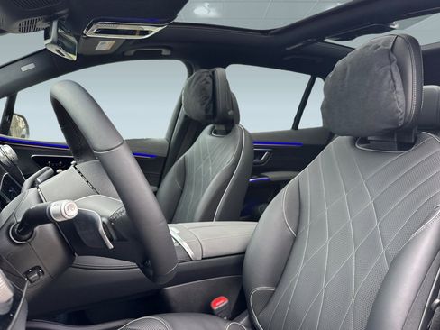 New 2026 Mercedes-Benz EQS 550 4MATIC SUV image 20
