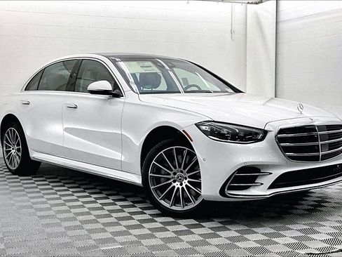 New 2026 Mercedes-Benz S 580e 4MATIC Sedan image 16