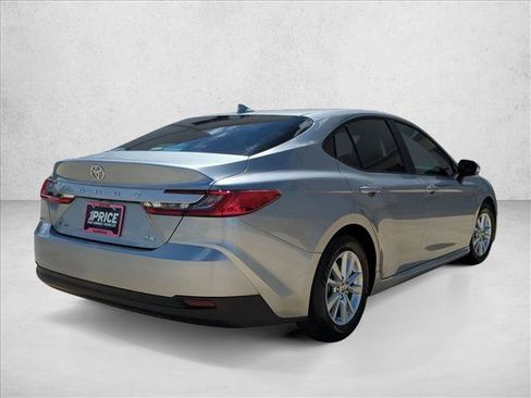 Certified 2025 Toyota Camry LE FWD image 5