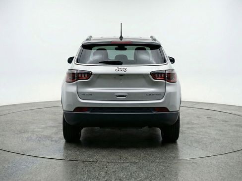 Used 2025 Jeep Compass Limited AWD/4WD image 7