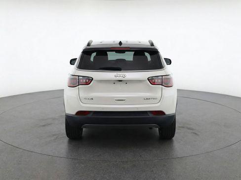 Used 2025 Jeep Compass Limited image 7