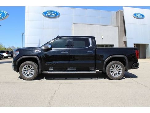 Used 2024 GMC Sierra 1500 Denali w/ Technology Package AWD/4WD image 2