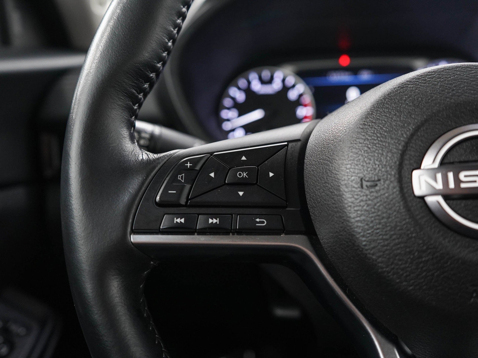 Used 2024 Nissan Sentra SV w/ All-Weather Package FWD image 24