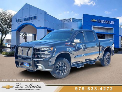 Used 2021 Chevrolet Silverado 1500 LT Trail Boss w/ Convenience Package II image 1