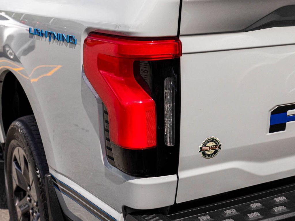 Used 2024 Ford F150 Lightning Flash AWD/4WD image 33