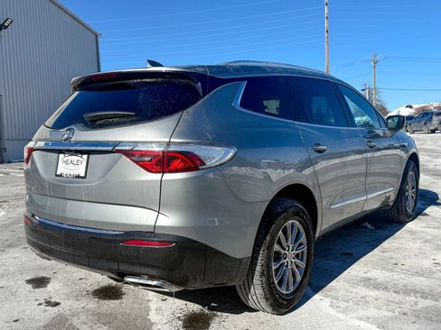 Used 2024 Buick Enclave Premium image 7