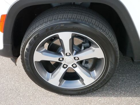 Used 2022 Jeep Grand Cherokee Limited 4xe image 15