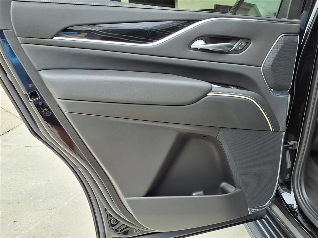 Used 2024 Cadillac Escalade Sport AWD/4WD image 18
