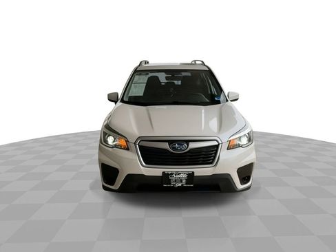 Used 2019 Subaru Forester Premium image 3