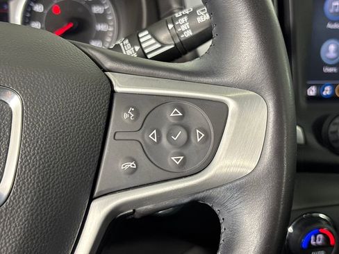 Used 2022 GMC Terrain SLT w/ Infotainment Package II FWD image 15