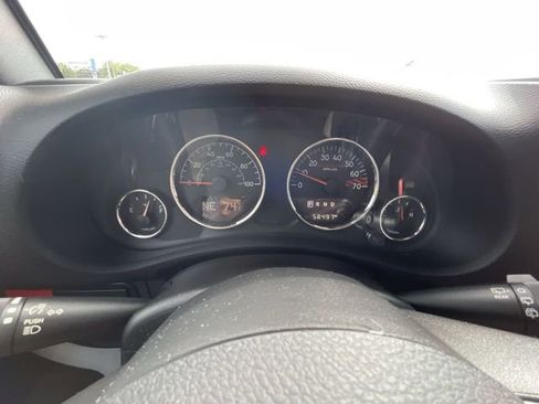 Used 2018 Jeep Wrangler Unlimited Rubicon image 25