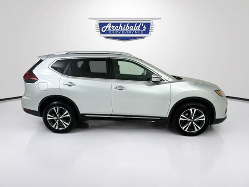 Used 2018 Nissan Rogue SL AWD/4WD image 9