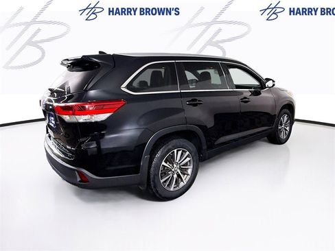 Used 2019 Toyota Highlander XLE image 34