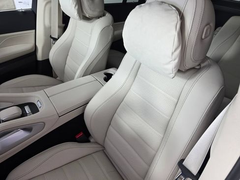 New 2026 Mercedes-Benz GLS 450 4MATIC image 8