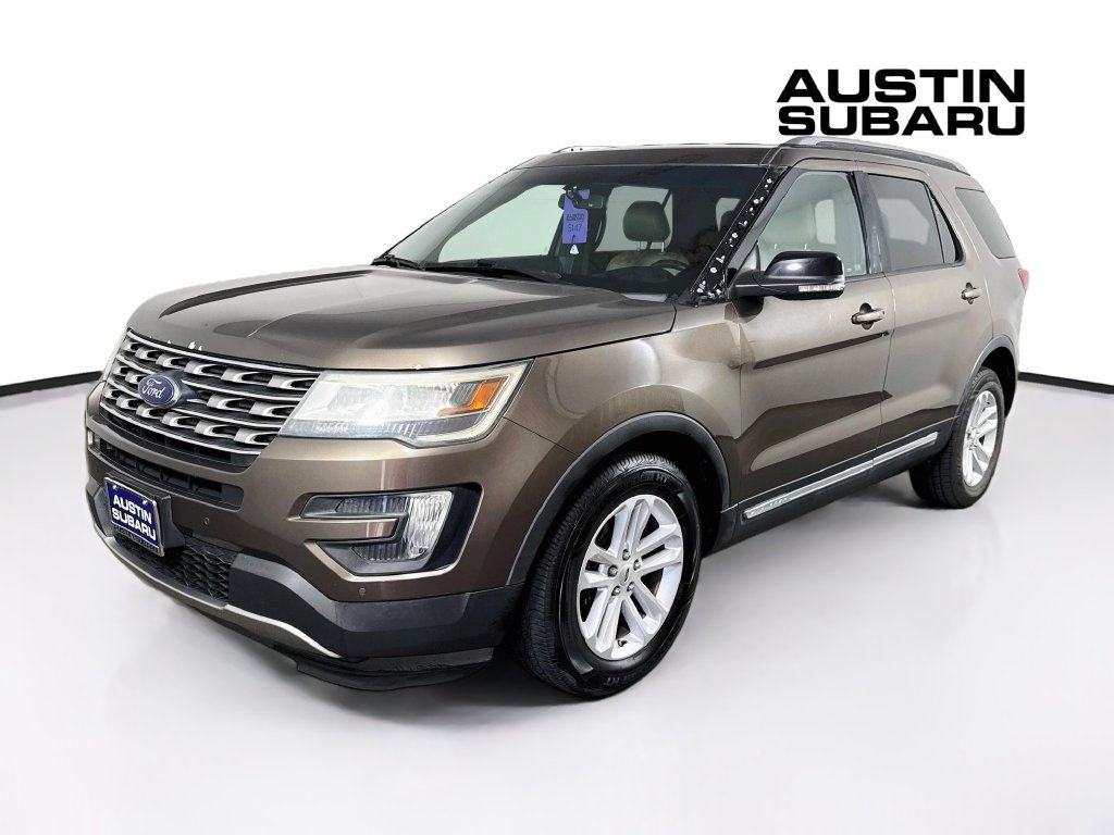 Used 2016 Ford Explorer XLT w/ Equipment Group 202A FWD image 3