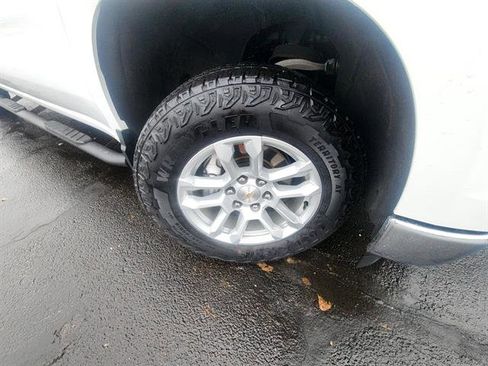 Used 2023 Chevrolet Silverado 1500 LT image 3