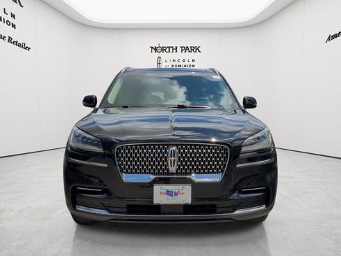Used 2023 Lincoln Aviator AWD image 8